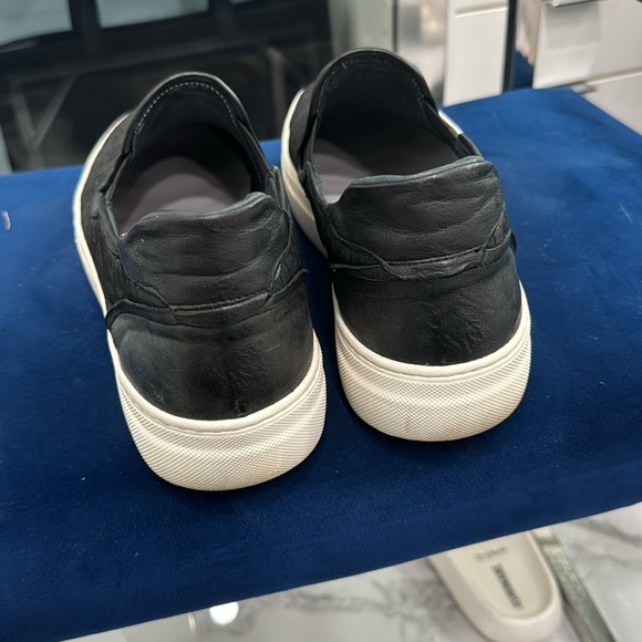 Men’s Italian leather sneaker slip on gently used - Picture 5 of 5